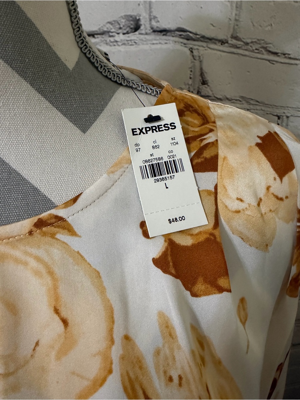 Express Blouse - Picture 3 of 8